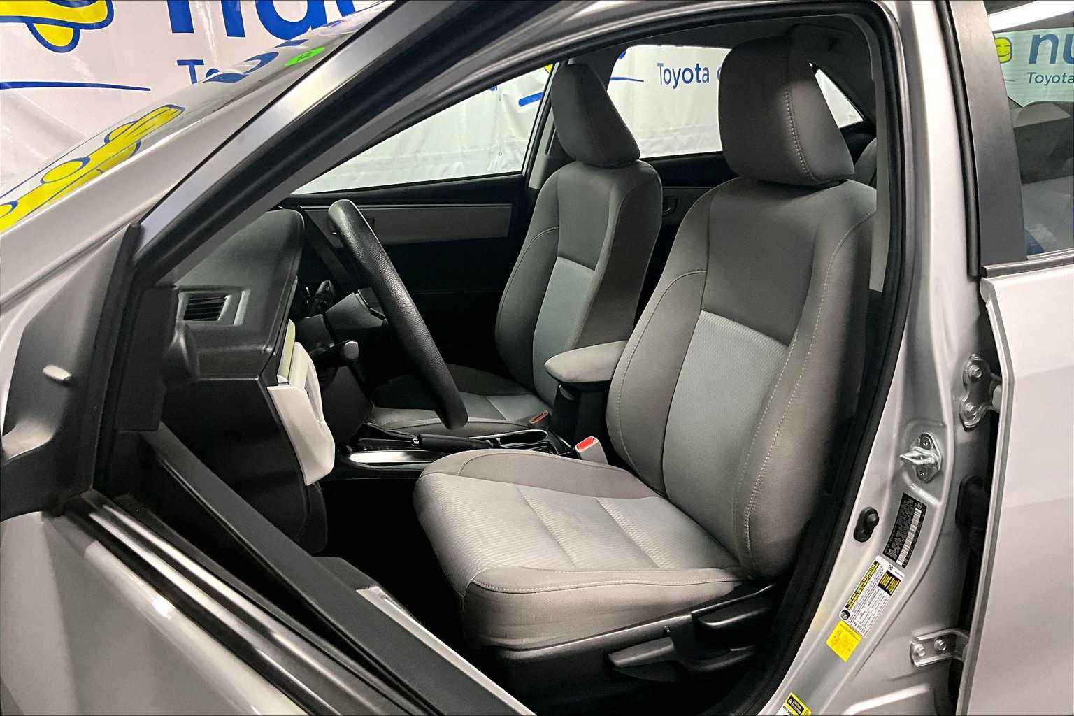 2016 Toyota Corolla LE - Photo 10