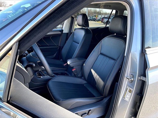 2022 Volkswagen Tiguan 2.0T SE - Photo 10