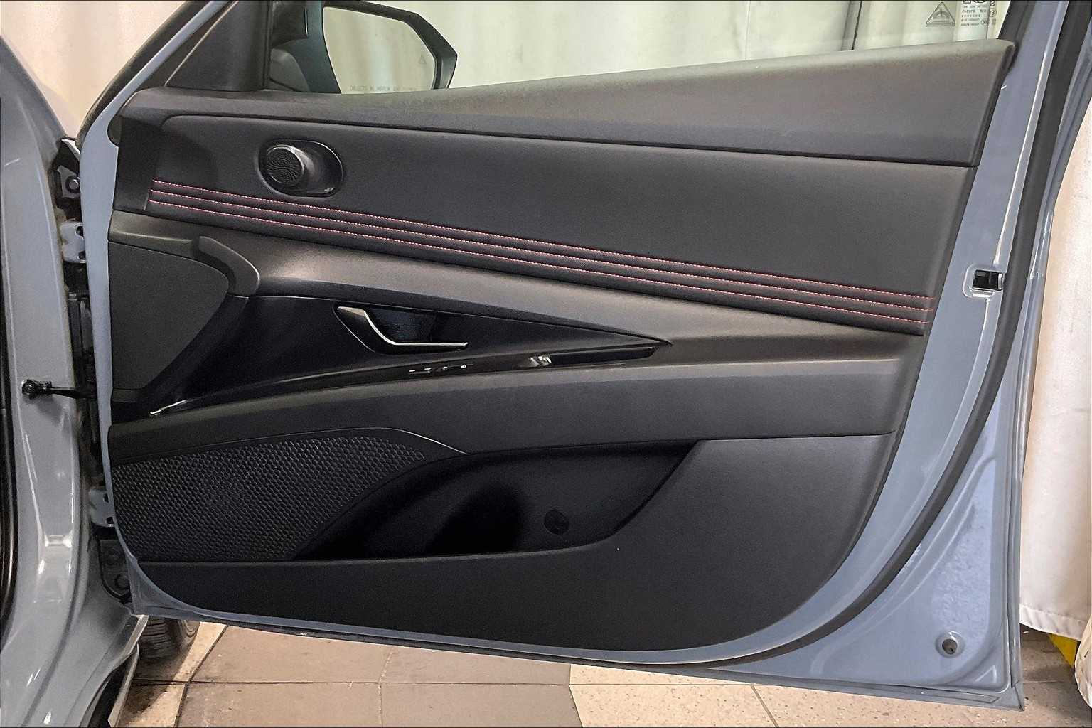 2023 Hyundai Elantra N Line - Photo 12