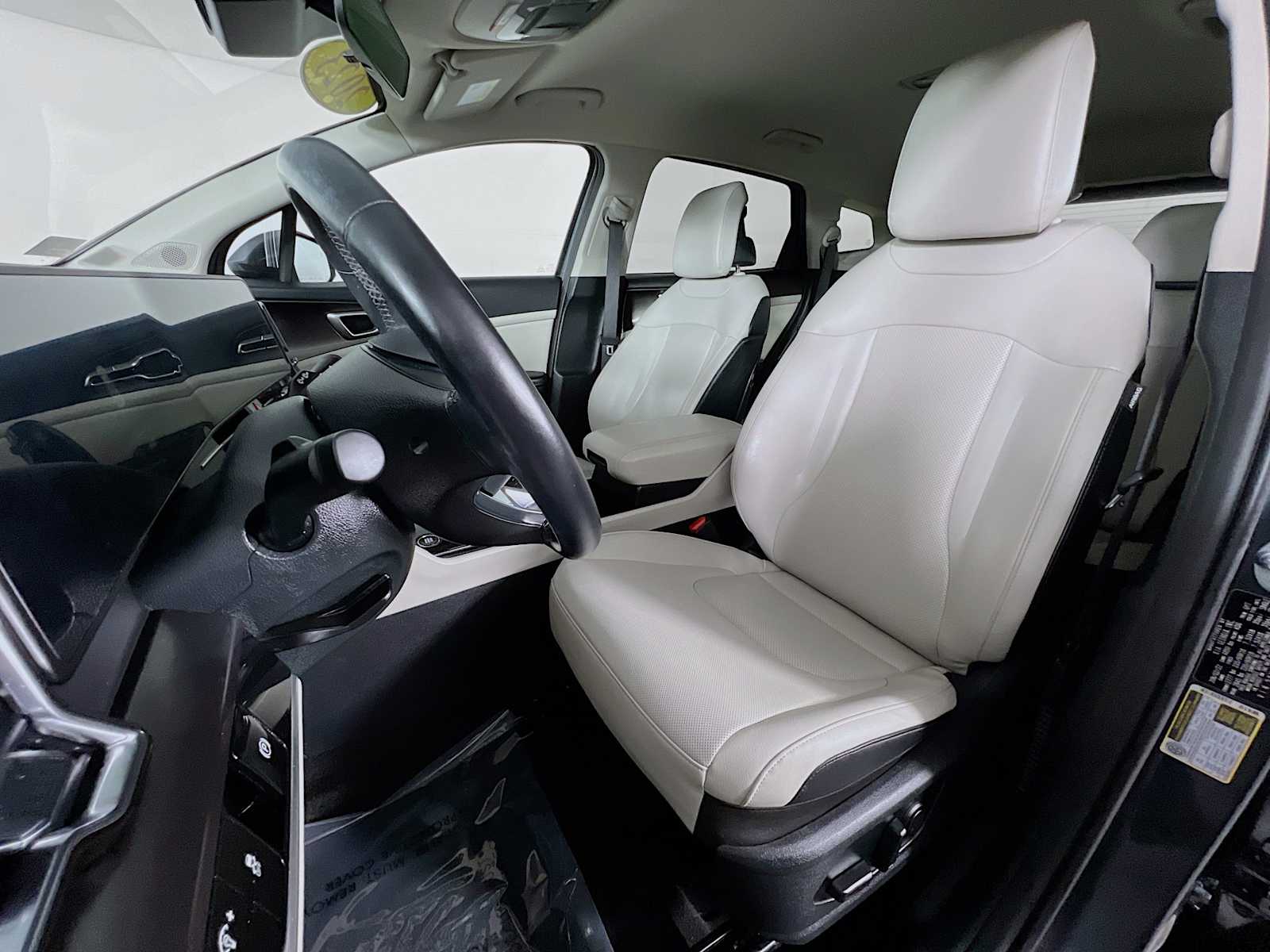 2023 Kia Sportage EX - Photo 22