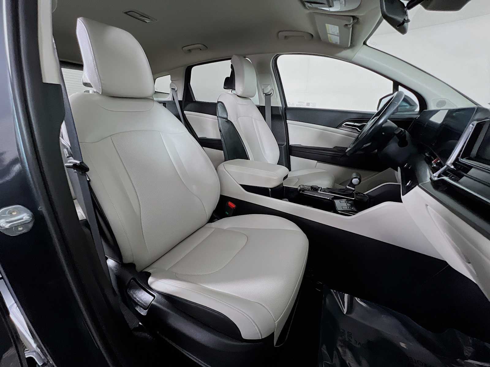2023 Kia Sportage EX - Photo 29