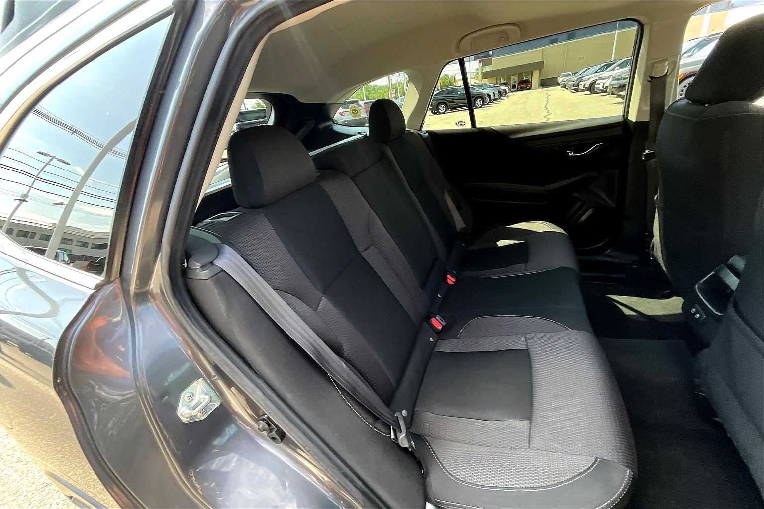 2020 Subaru Outback Premium - Photo 16