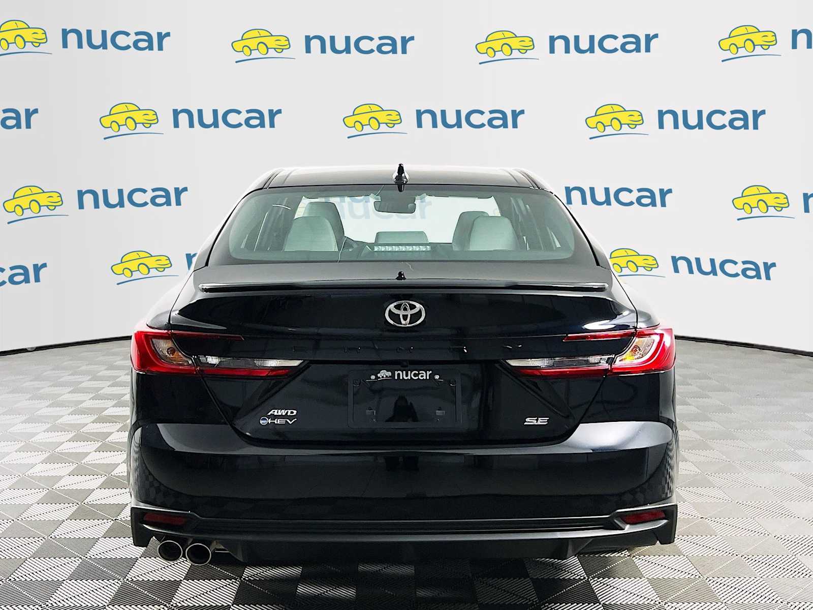 2025 Toyota Camry SE - Photo 5