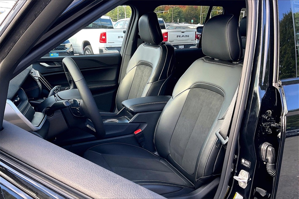 2025 Jeep Grand Cherokee Altitude X - Photo 11