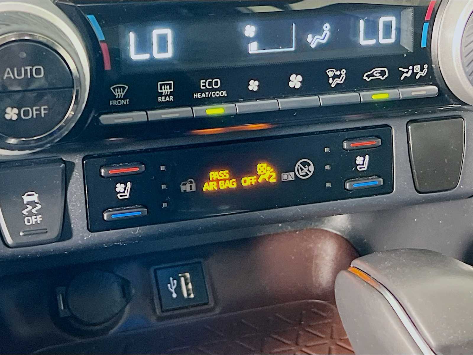 2023 Toyota RAV4 Limited - Photo 20