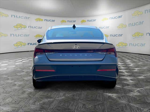 2025 Hyundai Elantra SEL Sport - Photo 17