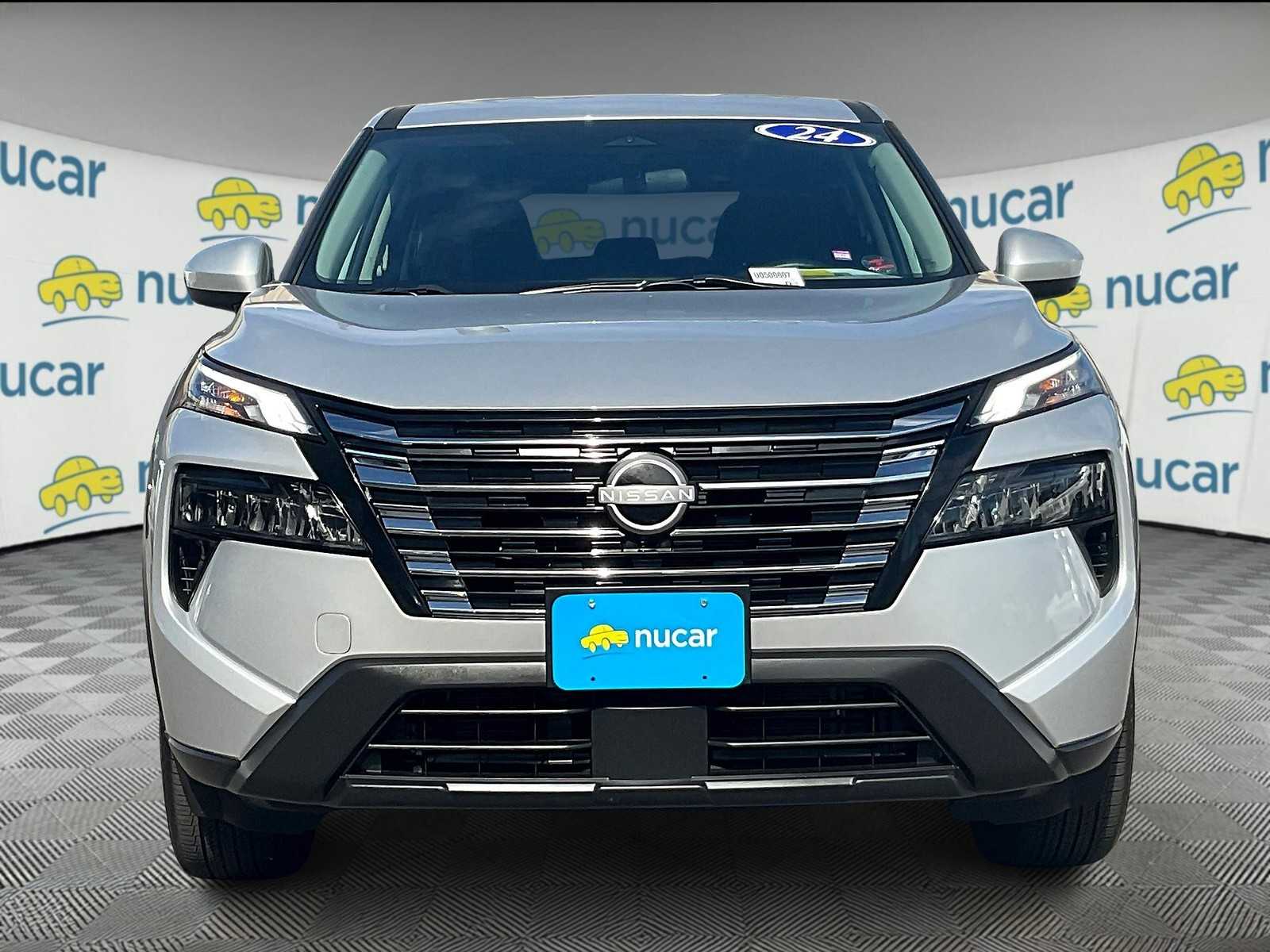 2024 Nissan Rogue SV - Photo 2