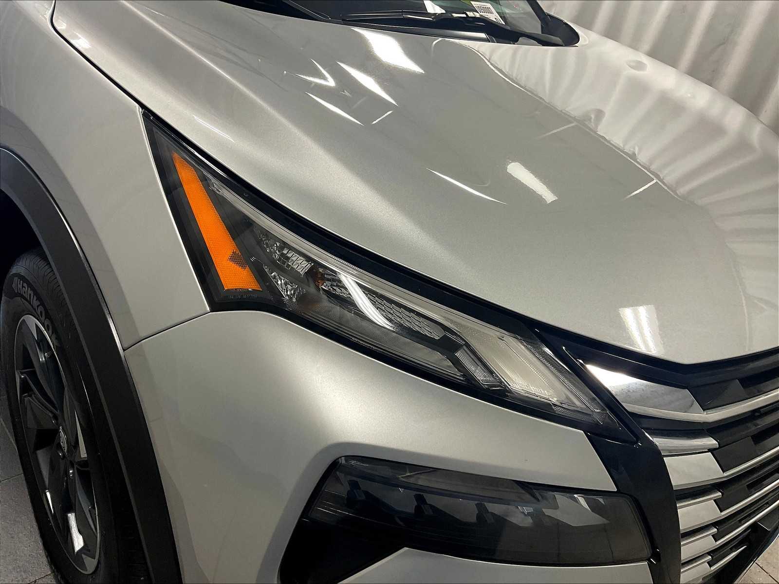 2024 Nissan Rogue SV - Photo 32