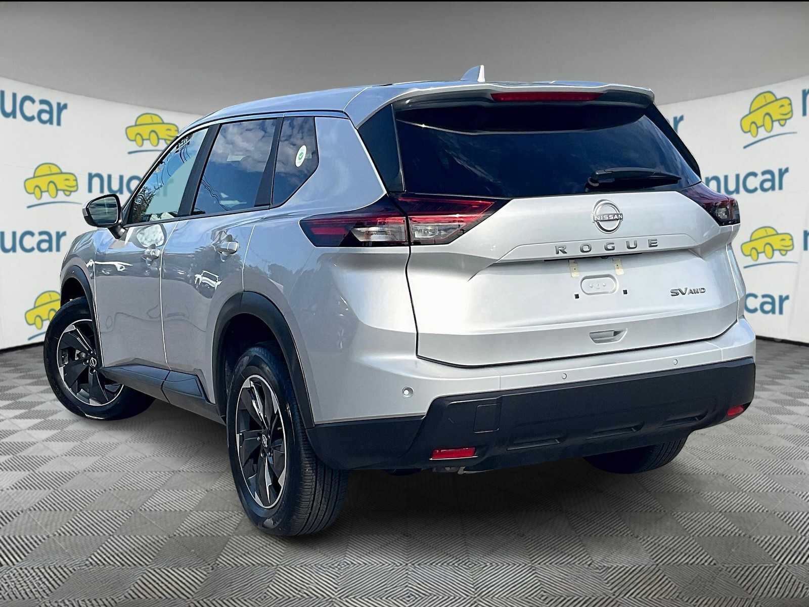 2024 Nissan Rogue SV - Photo 4