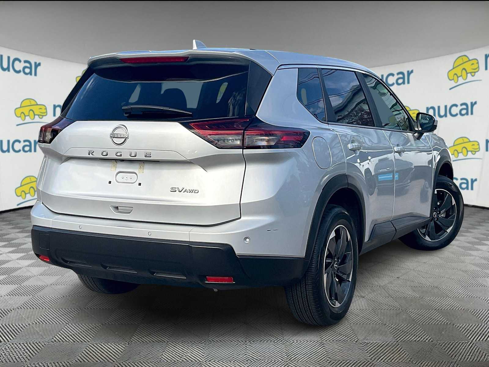 2024 Nissan Rogue SV - Photo 6