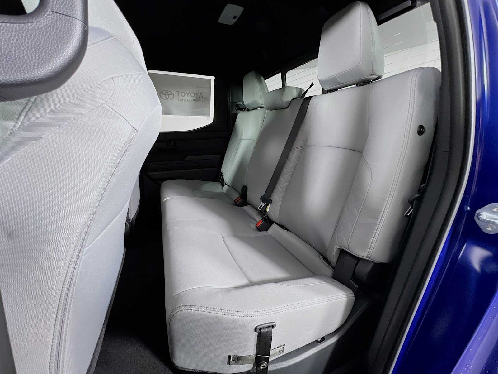 2025 Toyota Tacoma SR5 - Photo 13