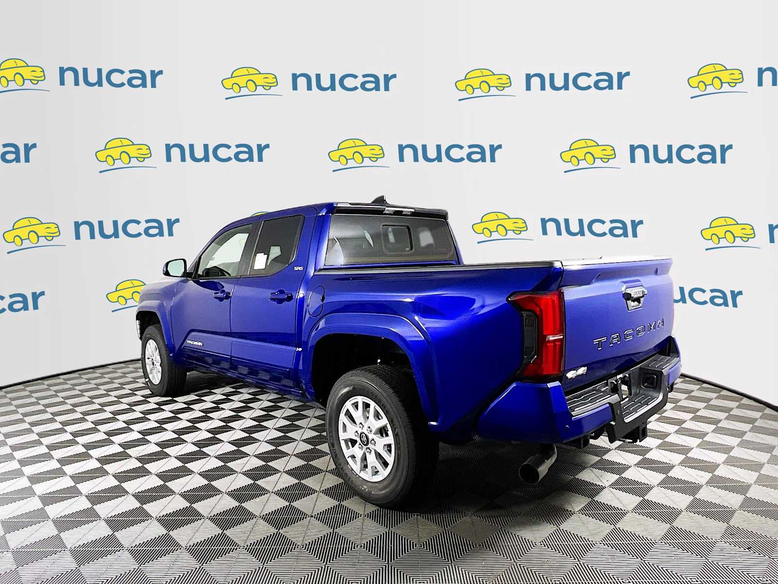 2025 Toyota Tacoma SR5 - Photo 4