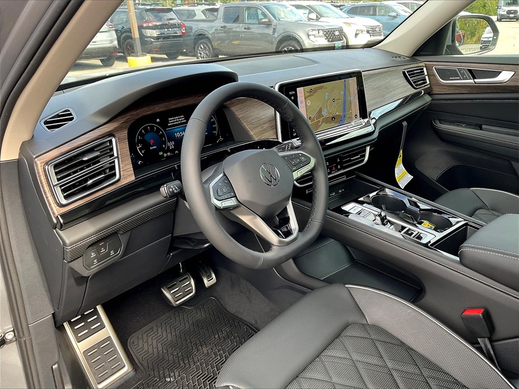 2025 Volkswagen Atlas 2.0T SEL Premium R-Line - Photo 9