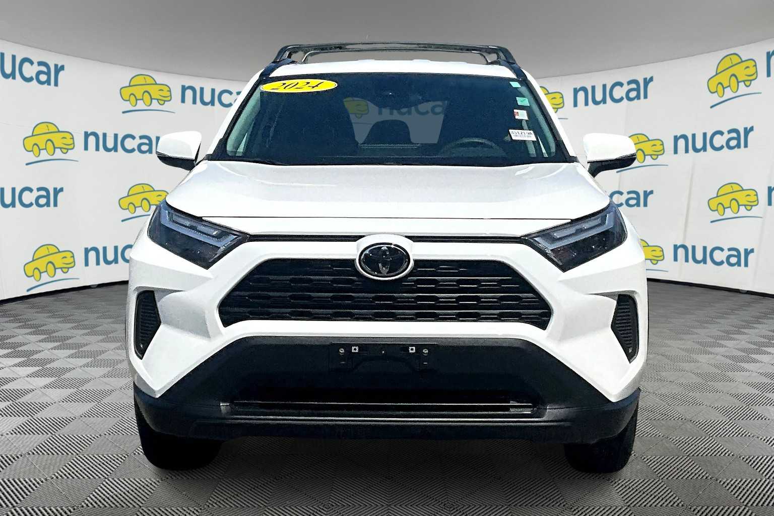 2024 Toyota RAV4 XLE - Photo 2