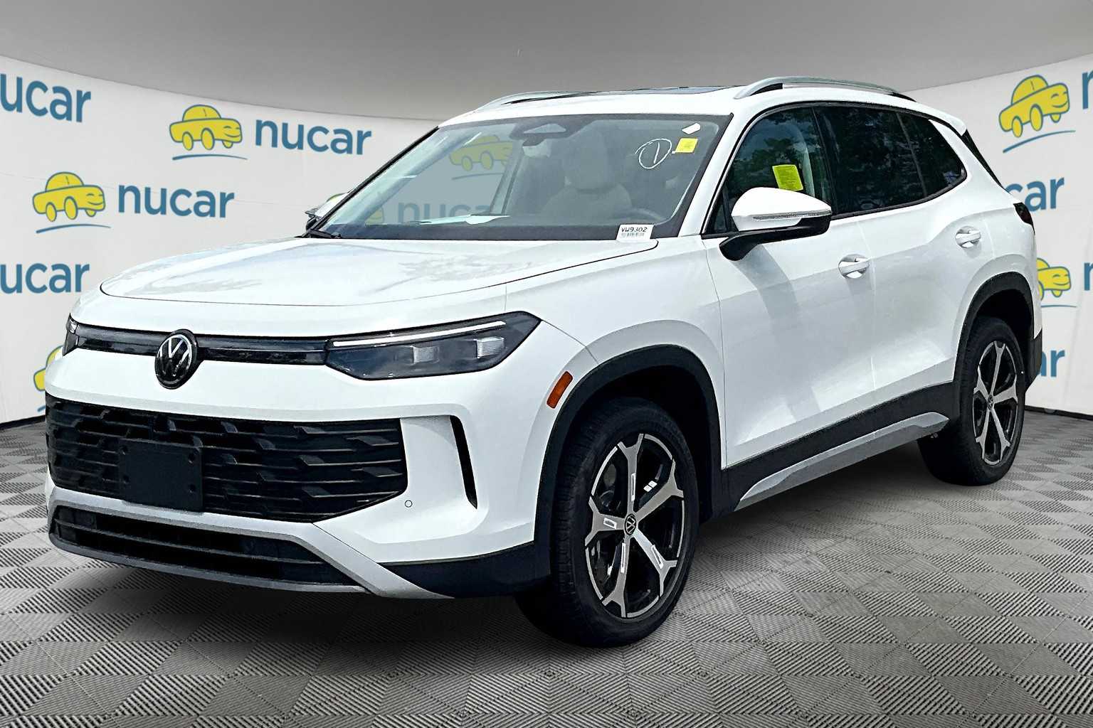 2025 Volkswagen Tiguan SE - Photo 4