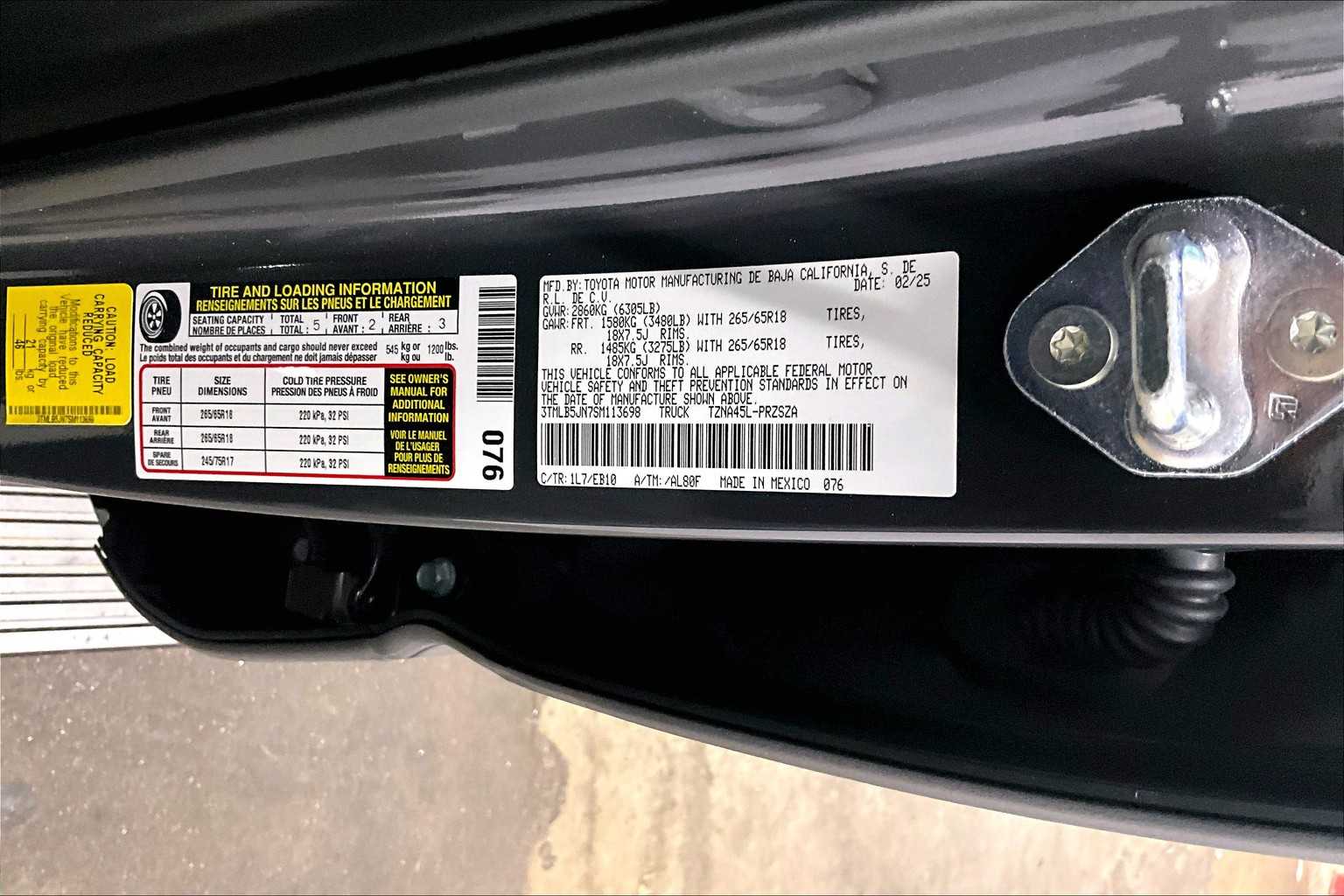 2025 Toyota Tacoma Limited - Photo 17