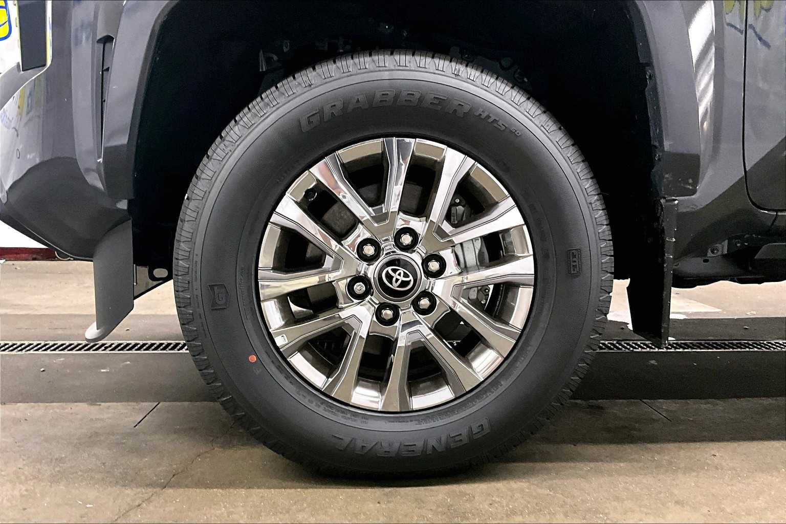 2025 Toyota Tacoma Limited - Photo 8