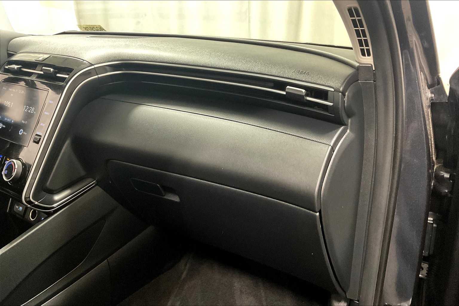 2022 Hyundai Tucson SE - Photo 13