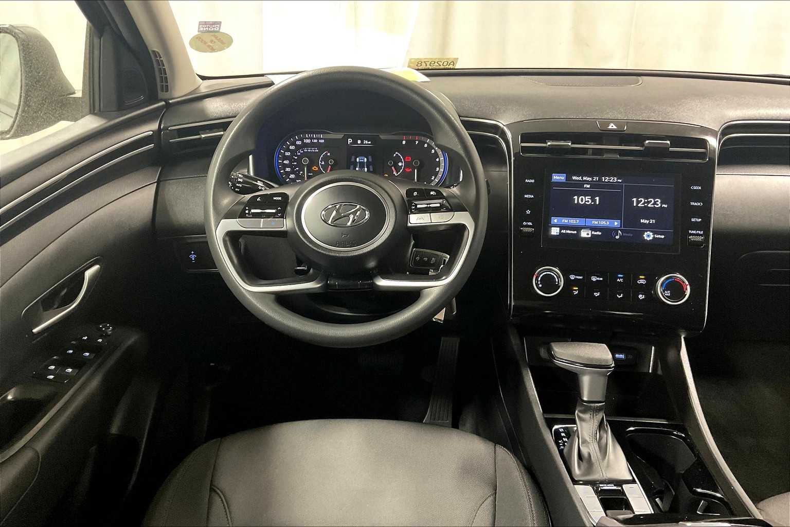 2022 Hyundai Tucson SE - Photo 17