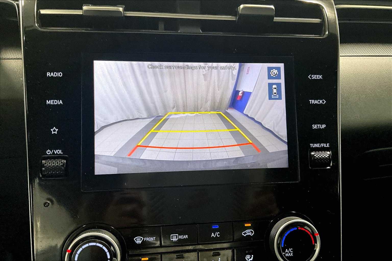 2022 Hyundai Tucson SE - Photo 19
