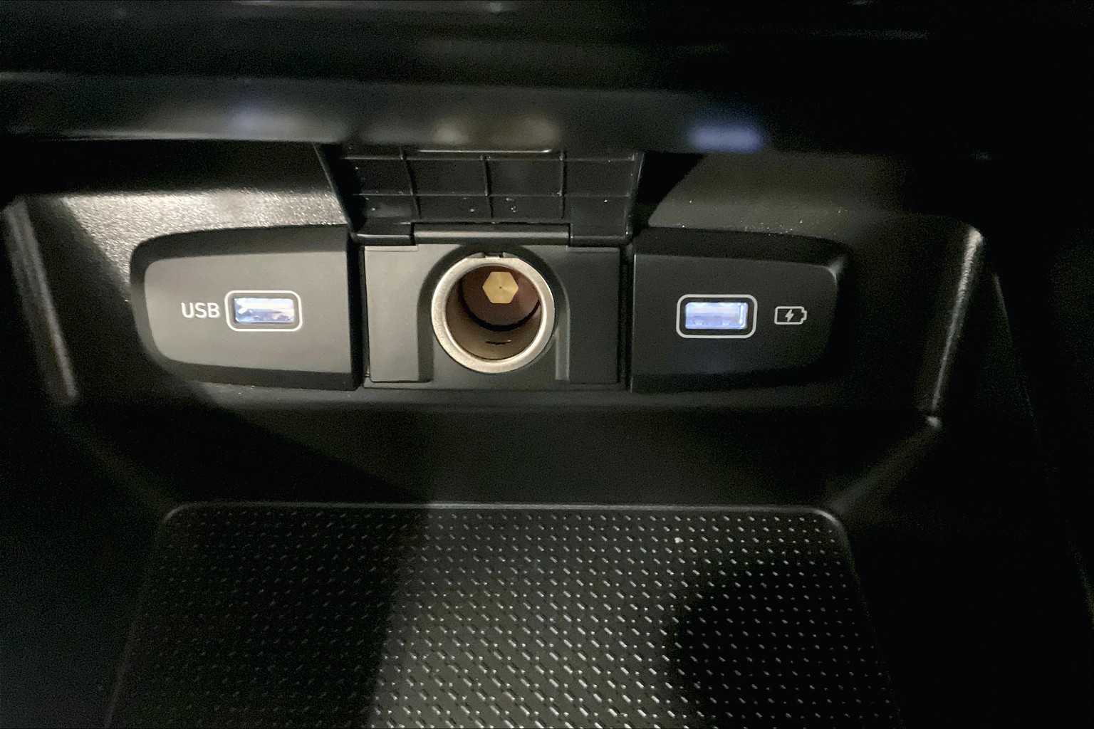2022 Hyundai Tucson SE - Photo 25