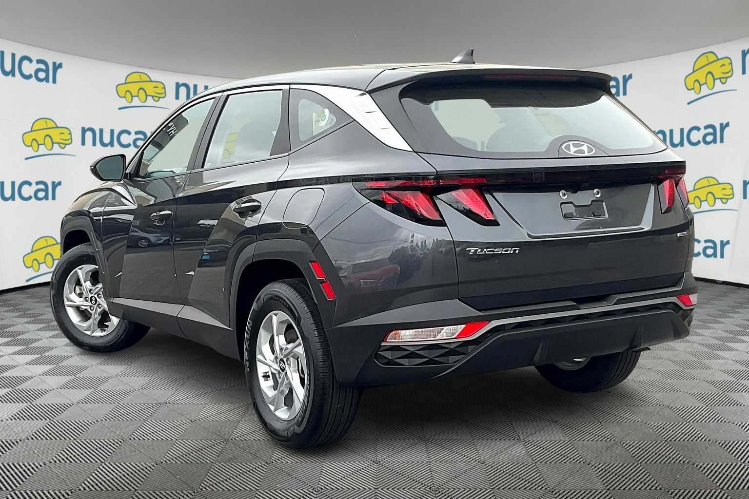 2022 Hyundai Tucson SE - Photo 4