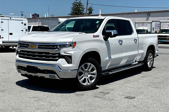 2023 Chevrolet Silverado 1500 LTZ - Photo 2