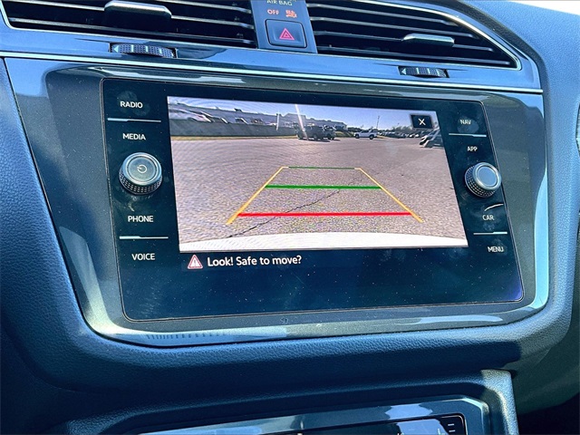 2022 Volkswagen Tiguan 2.0T SEL R-Line - Photo 25