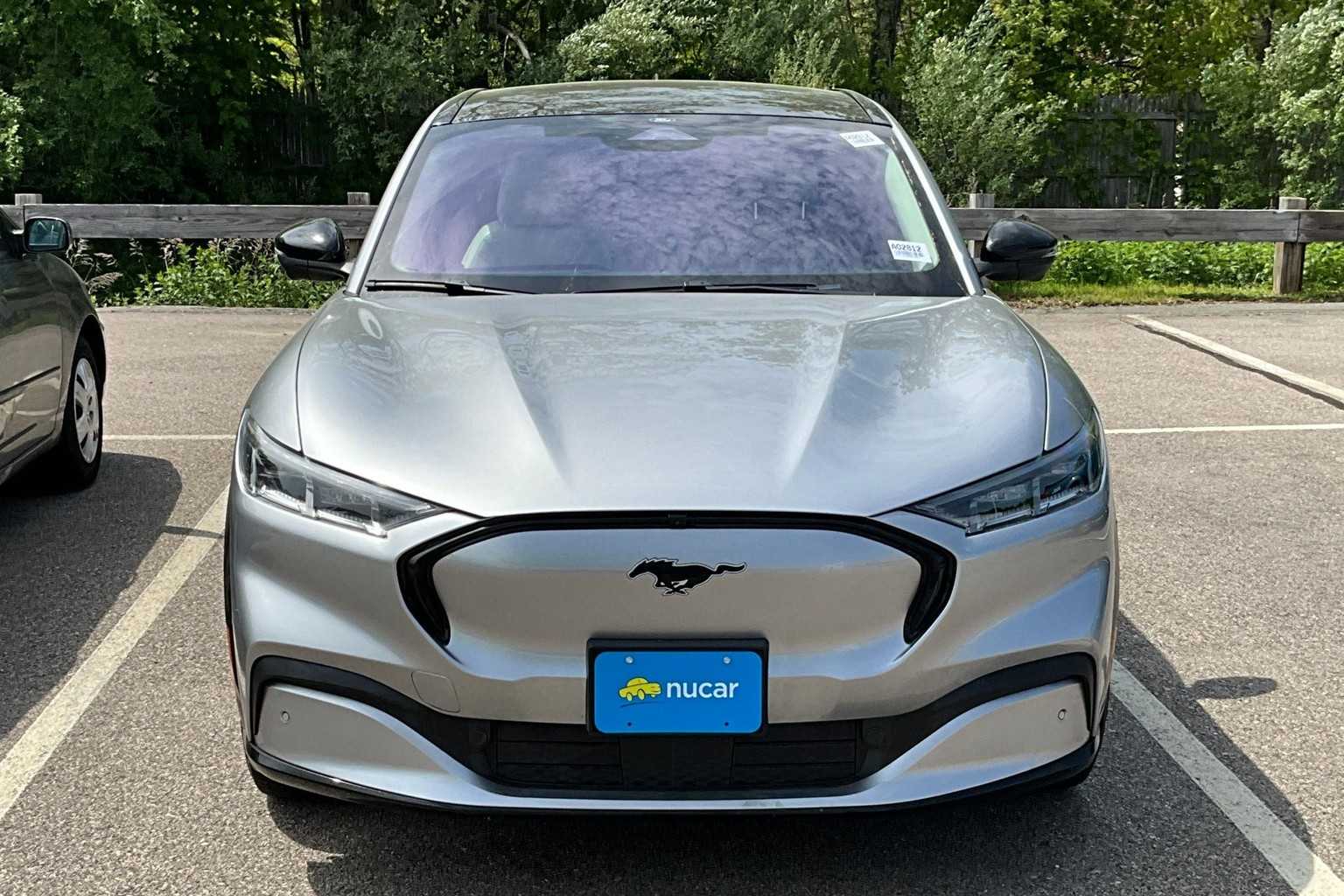 2021 Ford Mustang Mach-E Premium - Photo 2