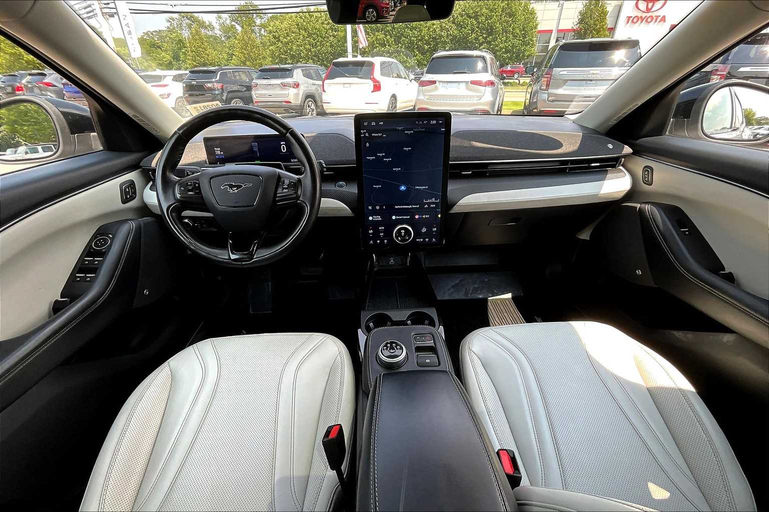 2021 Ford Mustang Mach-E Premium - Photo 21