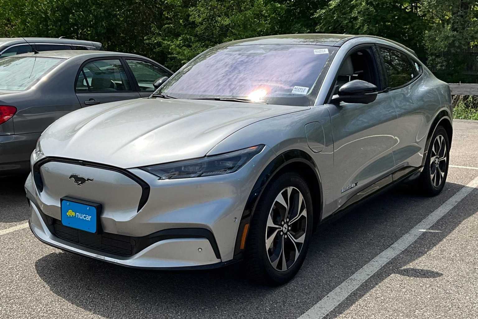 2021 Ford Mustang Mach-E Premium - Photo 3