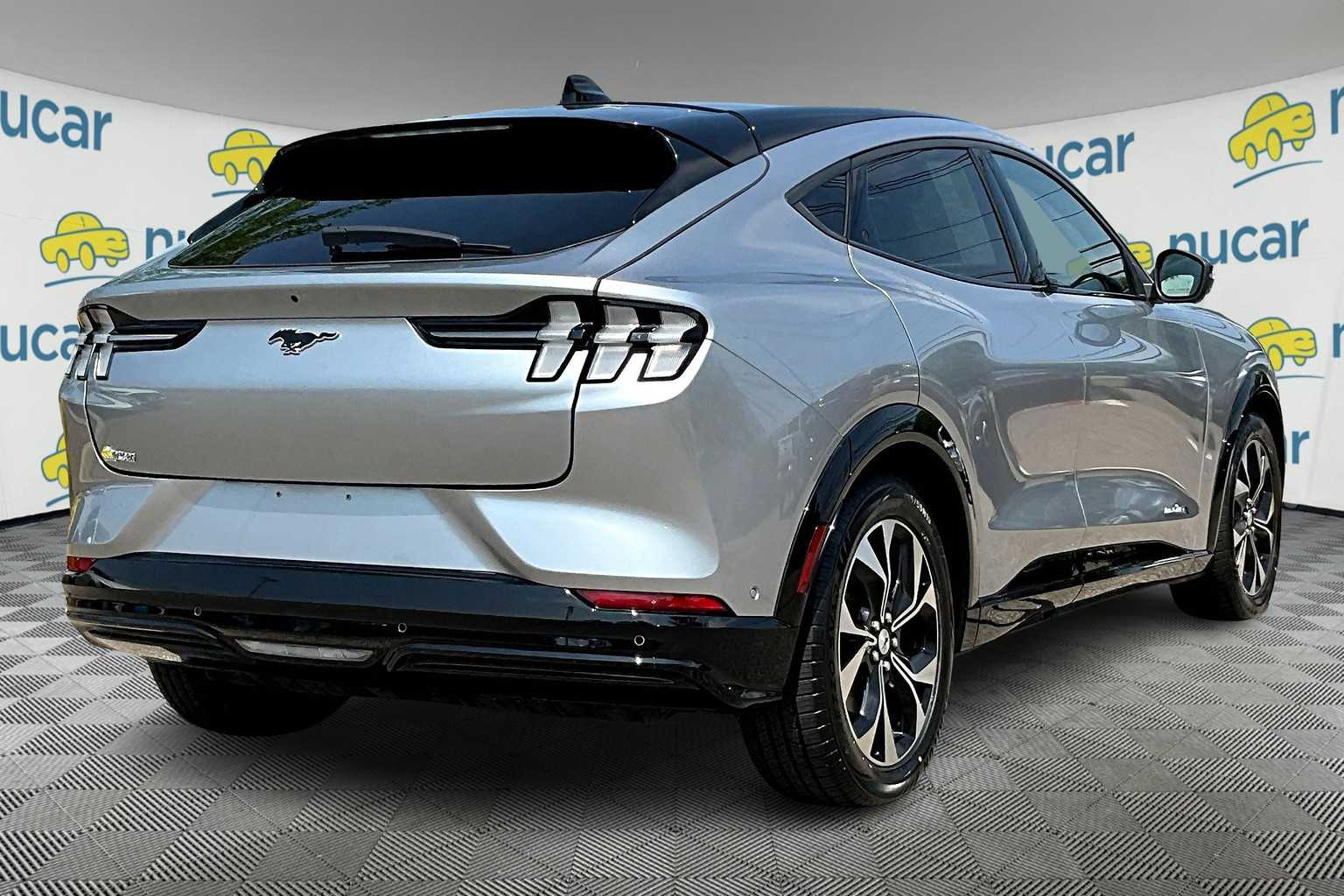 2021 Ford Mustang Mach-E Premium - Photo 6