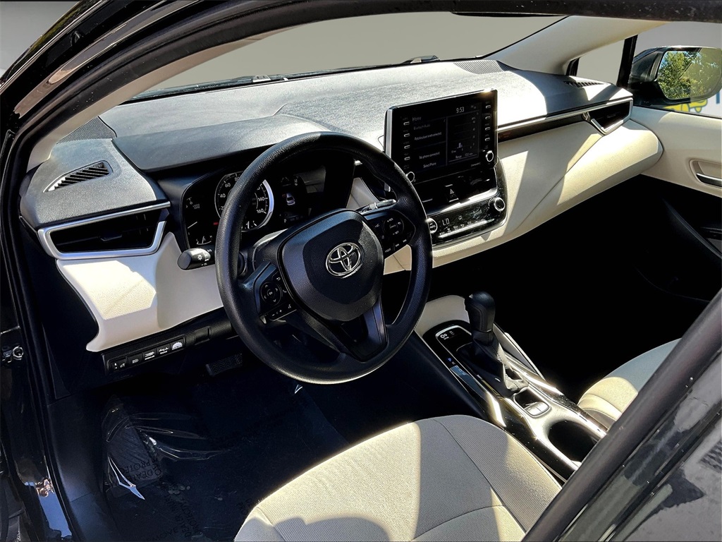2021 Toyota Corolla LE - Photo 13