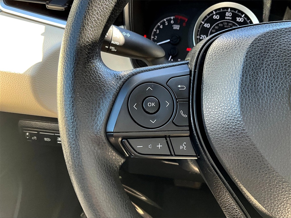 2021 Toyota Corolla LE - Photo 19