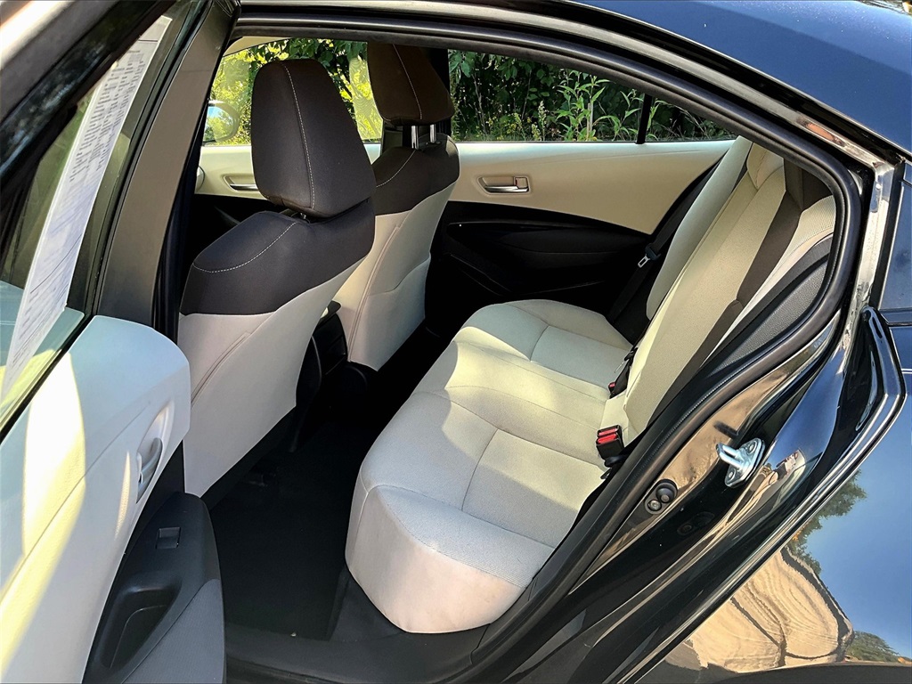 2021 Toyota Corolla LE - Photo 22
