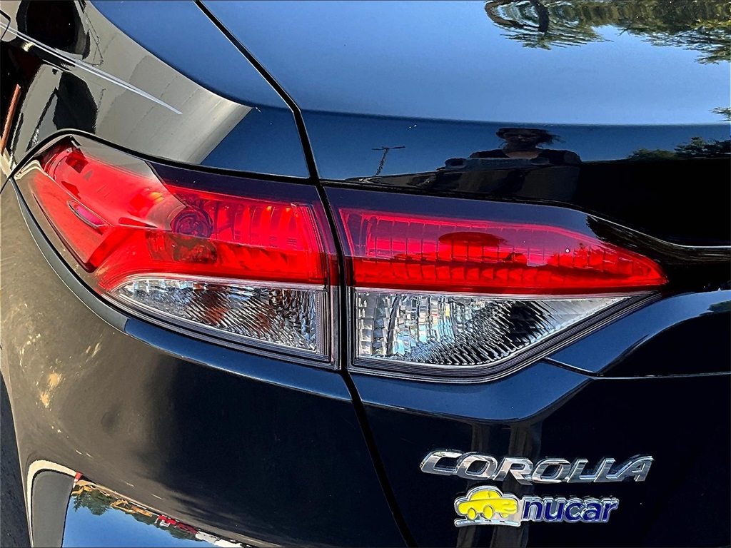 2021 Toyota Corolla LE - Photo 26