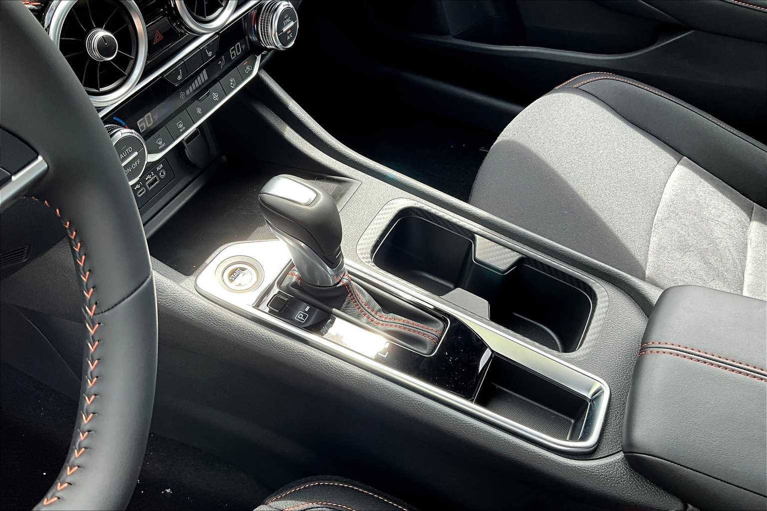 2025 Nissan Sentra SR - Photo 14