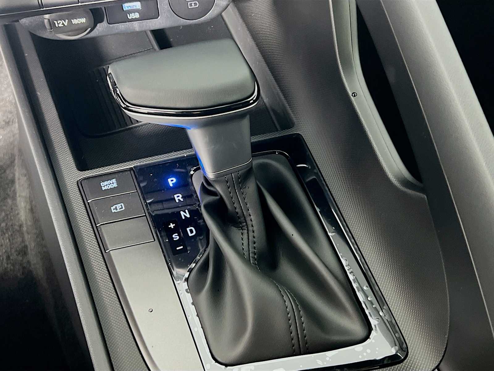 2025 Hyundai Elantra SEL Sport - Photo 11