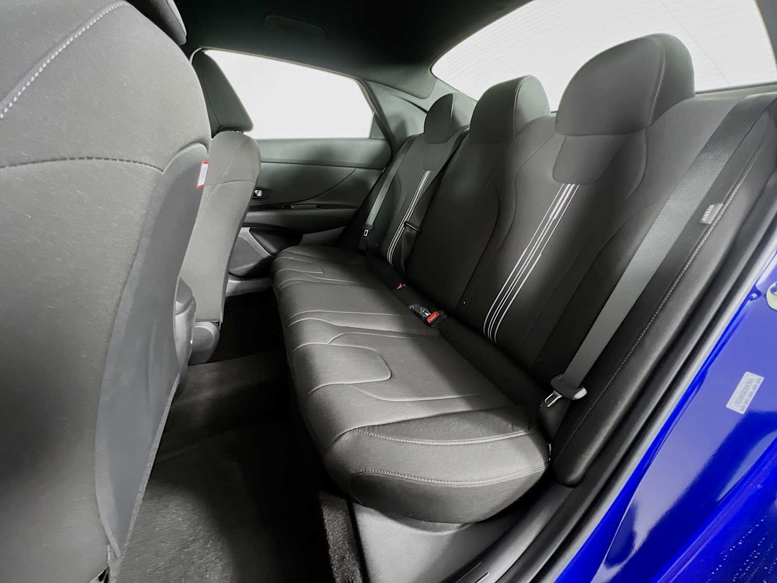 2025 Hyundai Elantra SEL Sport - Photo 13
