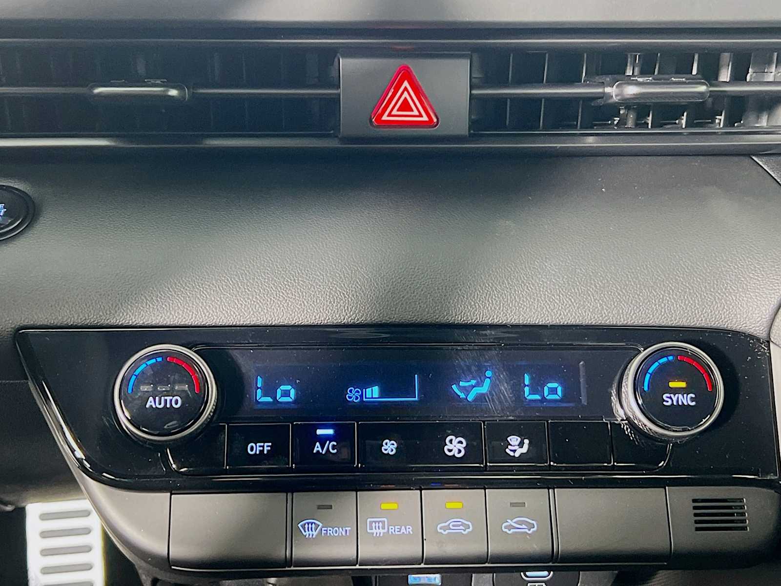 2025 Hyundai Elantra SEL Sport - Photo 10
