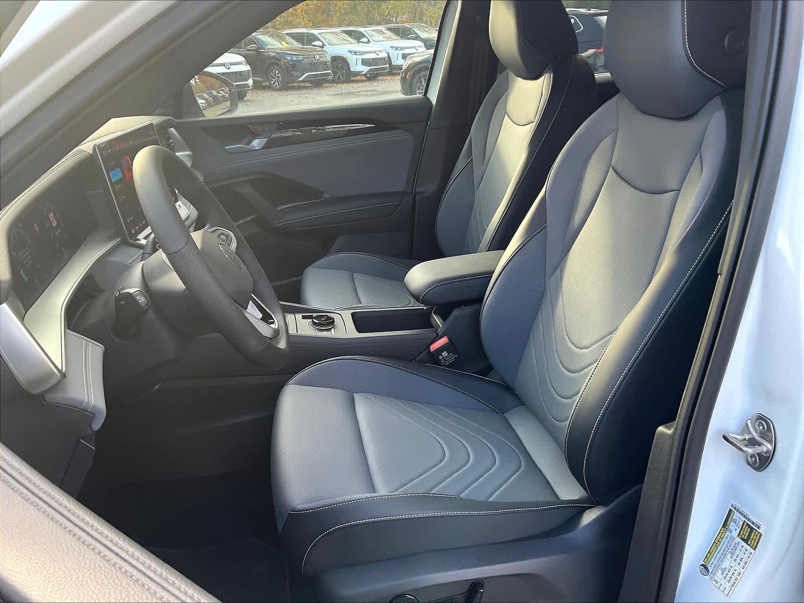 2025 Volkswagen Tiguan SE R-Line Black - Photo 11