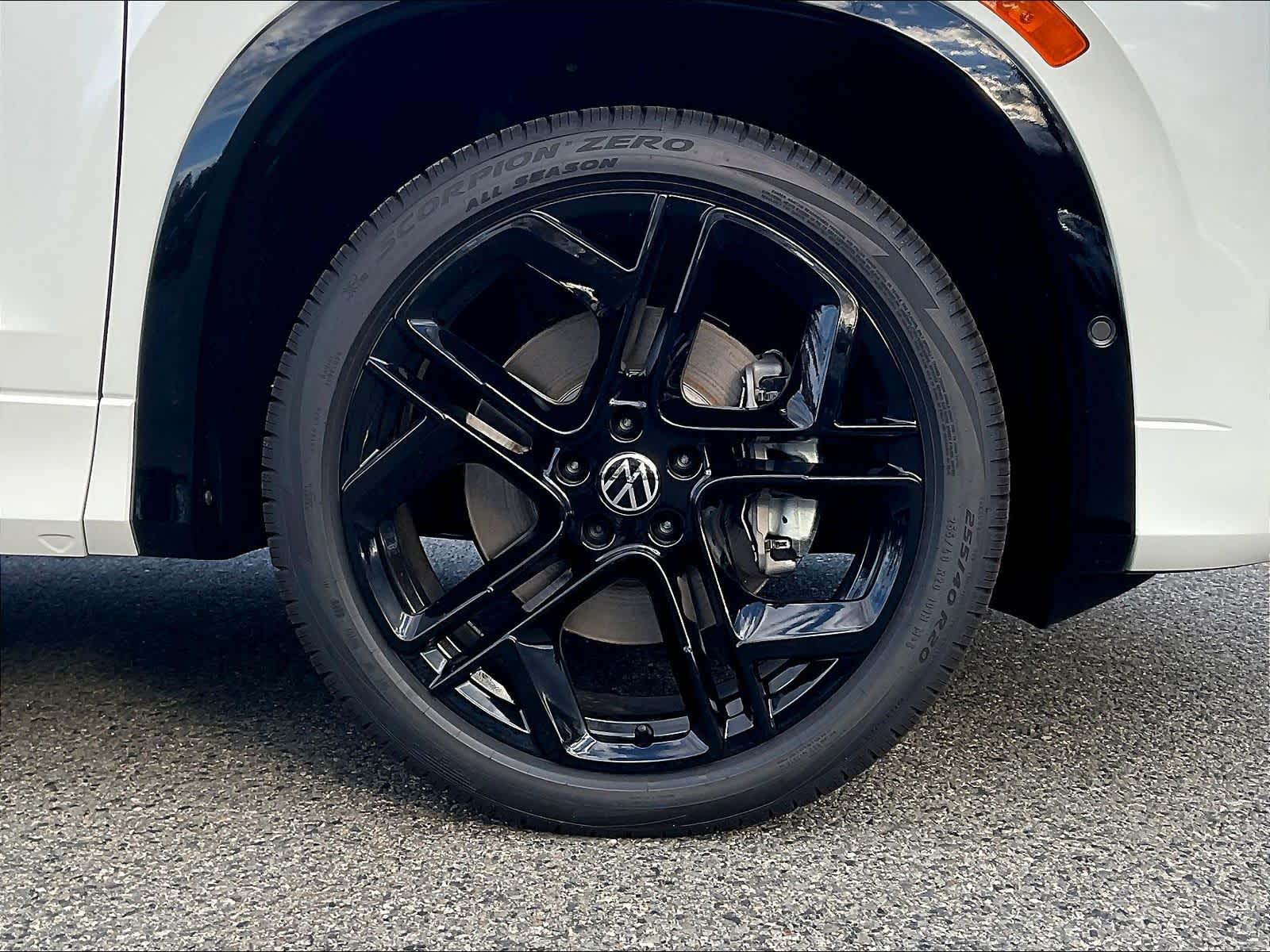 2025 Volkswagen Tiguan SE R-Line Black - Photo 8