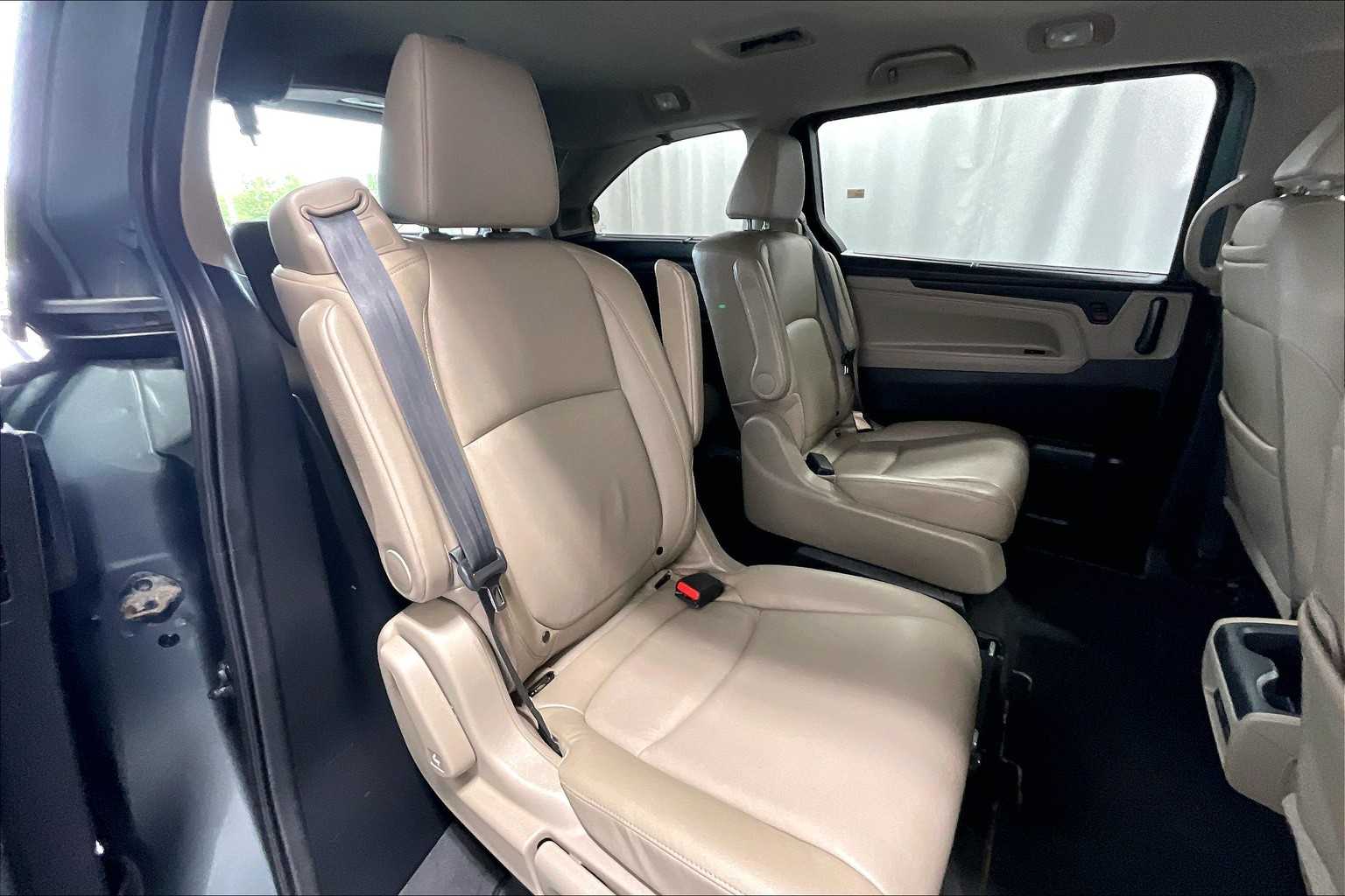2018 Honda Odyssey Elite - Photo 16