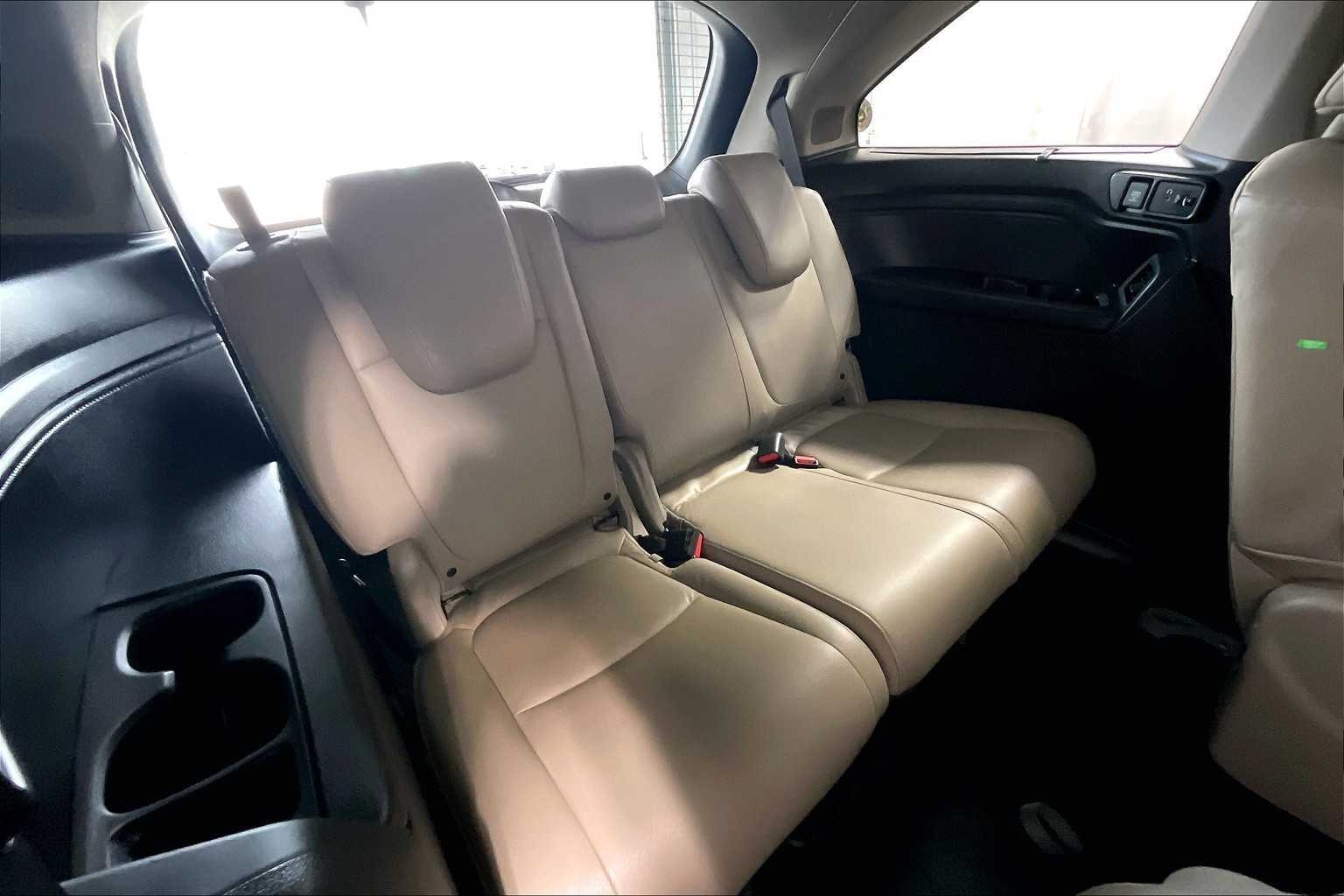 2018 Honda Odyssey Elite - Photo 17