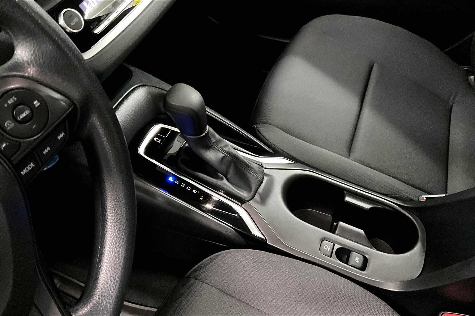 2024 Toyota Corolla LE - Photo 18