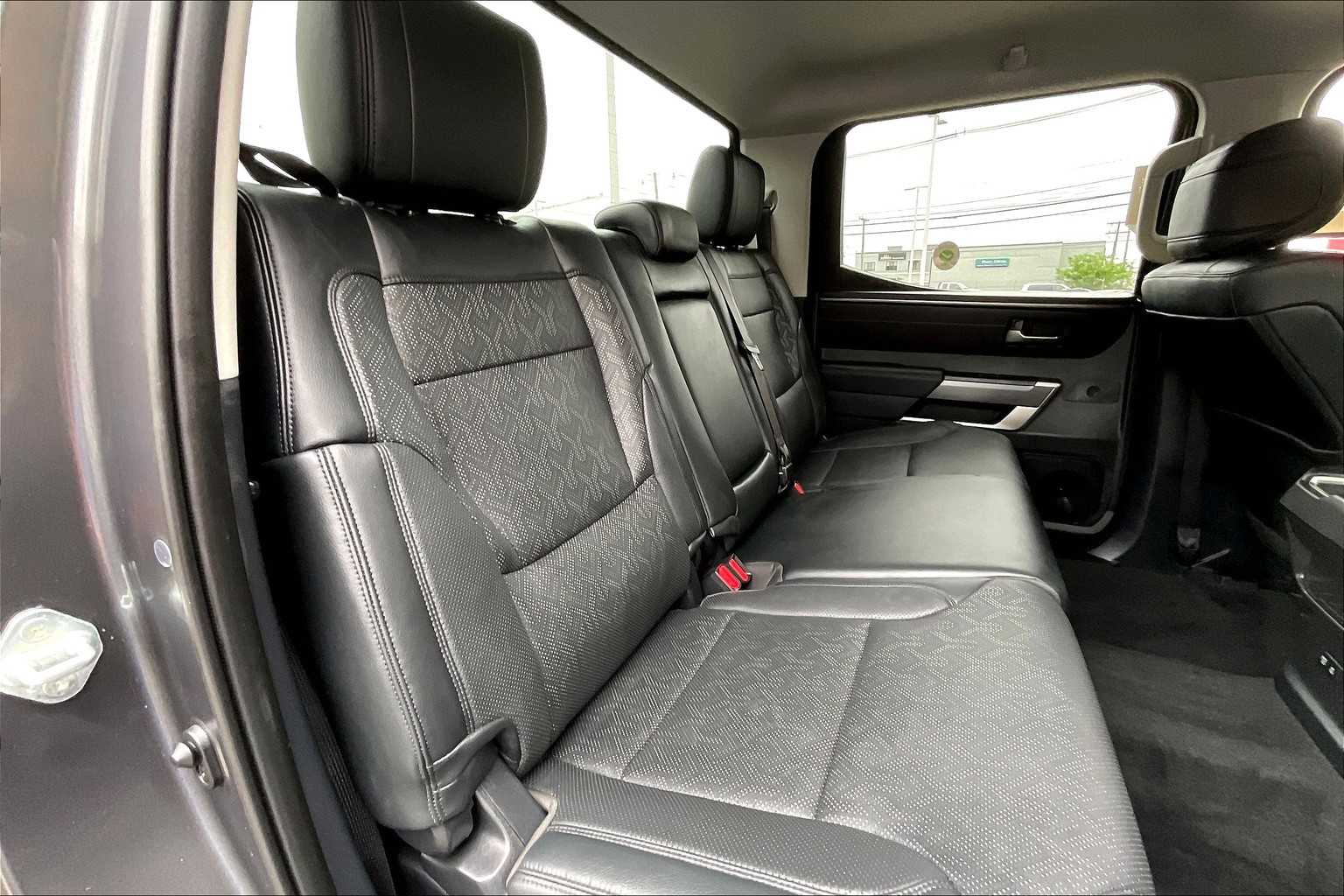 2024 Toyota Tundra SR5 - Photo 16