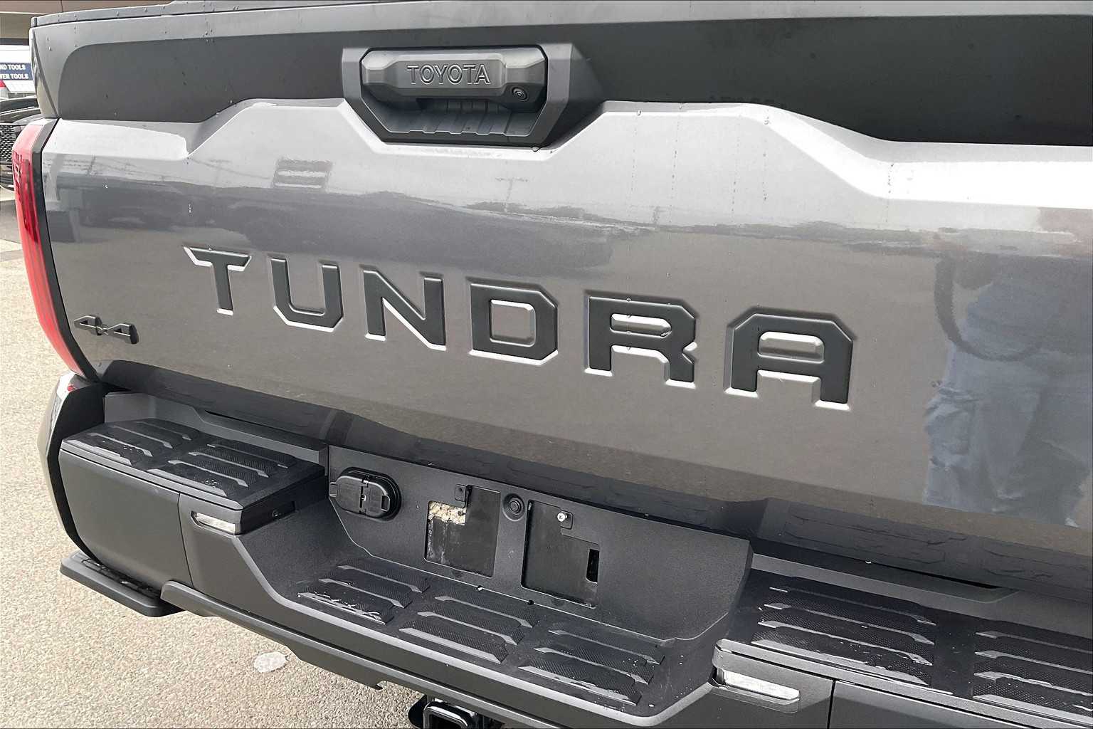 2024 Toyota Tundra SR5 - Photo 28