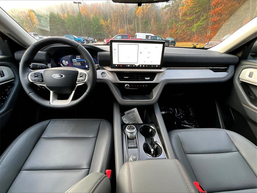 2026 Ford Explorer Active - Photo 6