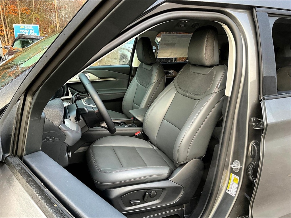 2026 Ford Explorer Active - Photo 10