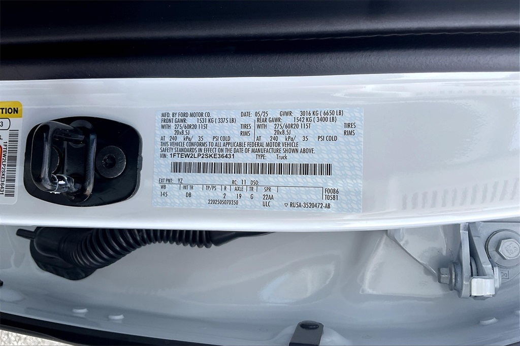 2025 Ford F-150 STX - Photo 16